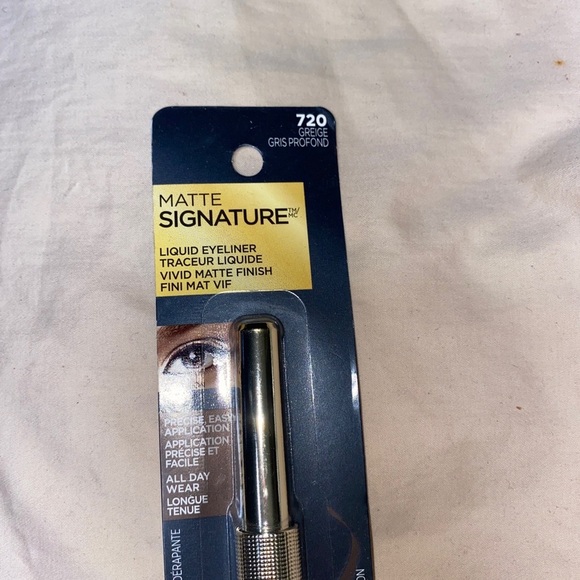 L'Oreal Paris MATTE SIGNATURE Liquid Eyeliner 720 GREIGE, New. - Picture 4 of 5